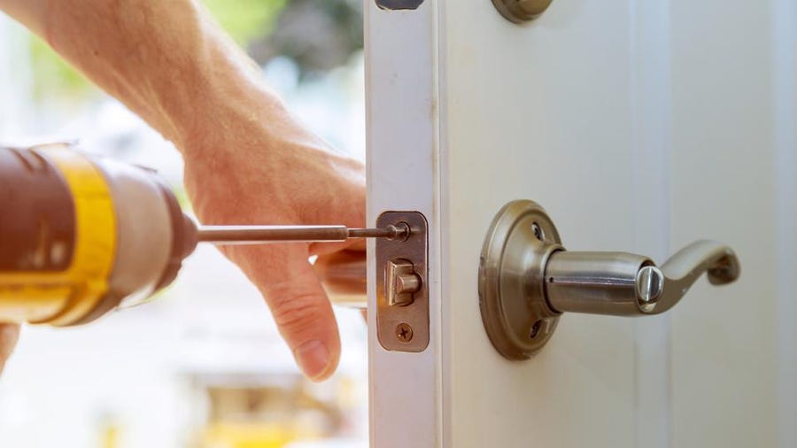 Locksmith Arabian Ranches Services